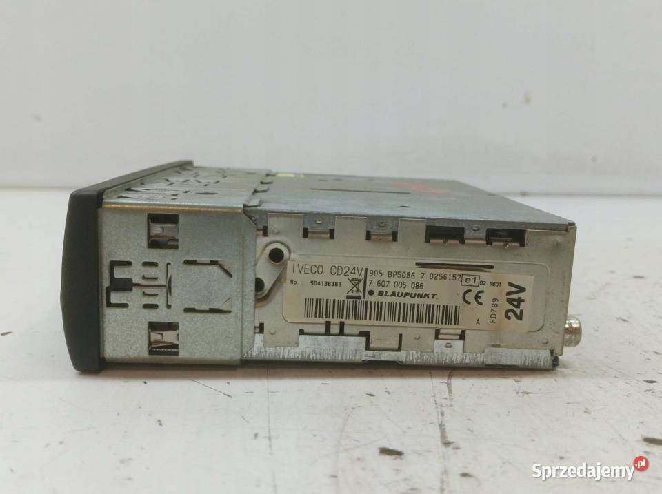 RADIO BLAUPUNKT CD 24V KOPARKA CIĘŻARÓWKA Iveco Sprzęt audio fabryczny świętokrzyskie