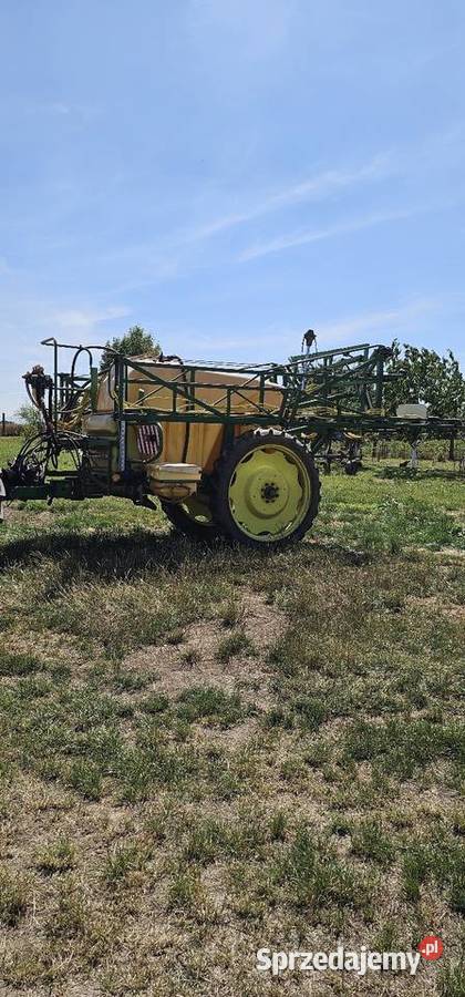 Opryskiwacz rolniczy Pilmet 2500l 18m Bierzyn