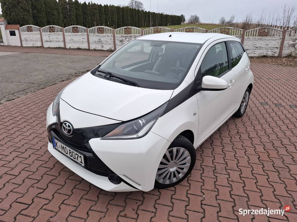 Toyota Aygo 10 BenzynaKlimaTempomatSerwis Pawłów