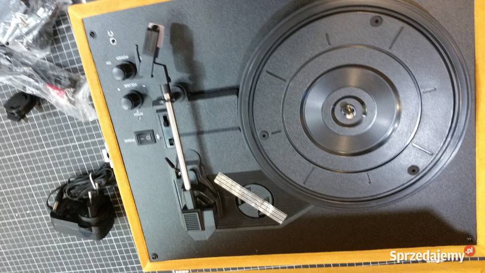 Gramofon CROSLEY VOYAGER CR8017UMD1 Puławy