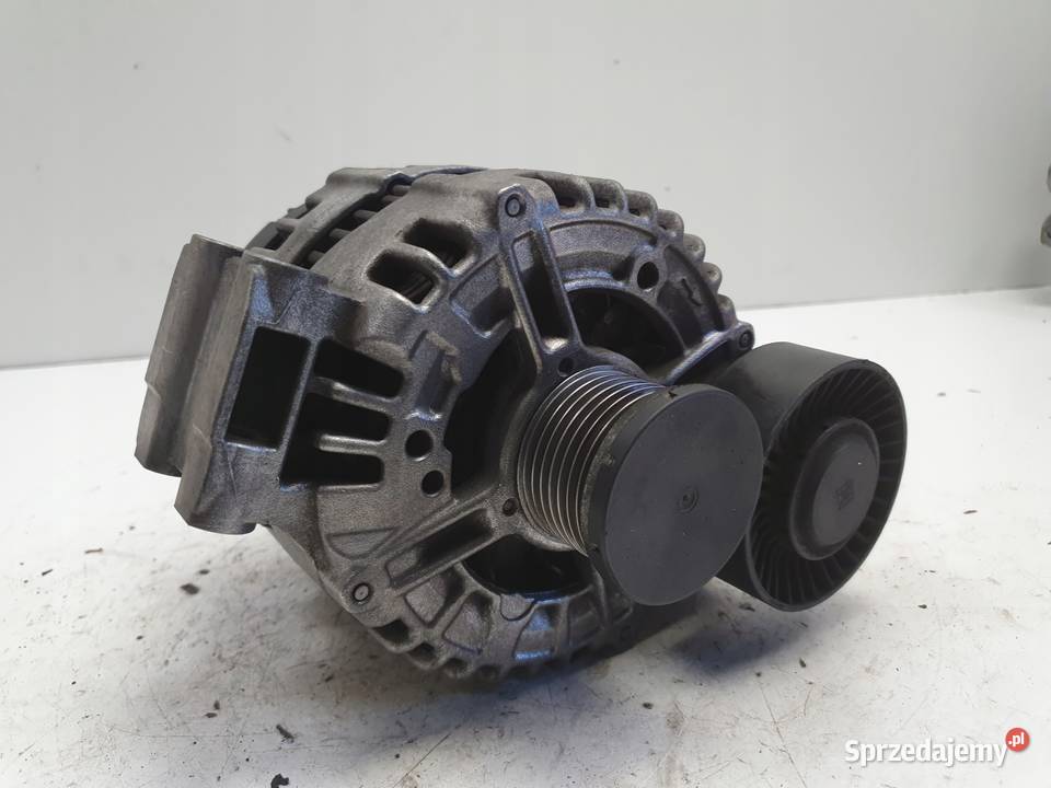 BMW E87 E90 20 i ALTERNATOR 0121715017 Janów
