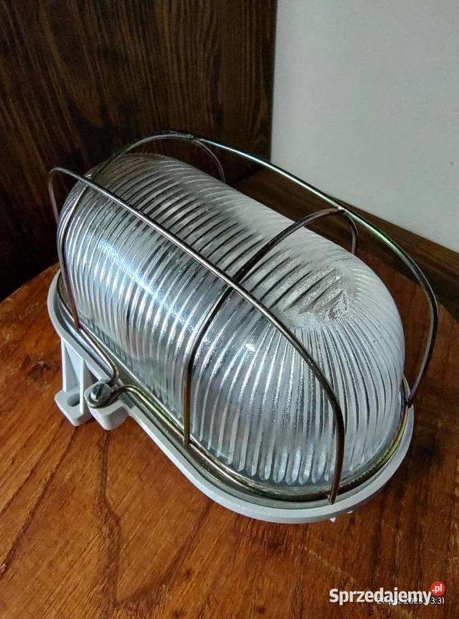 Lampa przemysłowa kanałowa OPKZ 60 PRL oprawa świętokrzyskie Przeczów