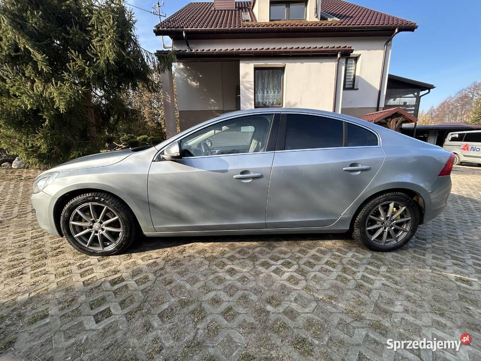 Volvo s60 2011 D3 manualna S60 Liciążna sprzedam