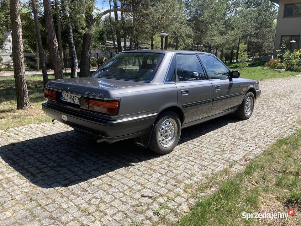 Toyota Camry 20 turbo diesel salon mały przebieg Zgierz