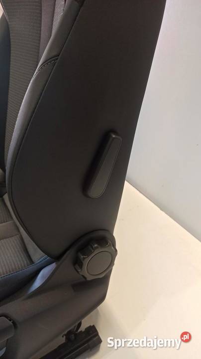SKODA ENYAQ FOTELE KANAPA