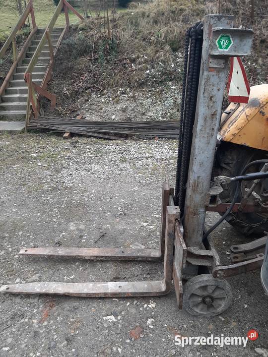 Maszt Wieża do ciągnika Widły Podnośnik Poręba Laskowska sprzedam
