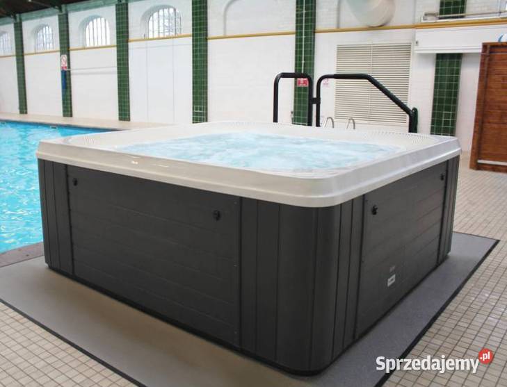 Jacuzi River z systemem przelewowym idealne do Warszawa