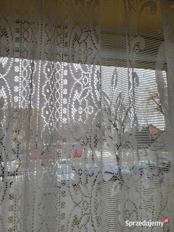 Sprzedam firankę podszytą taśmą biały Zelów