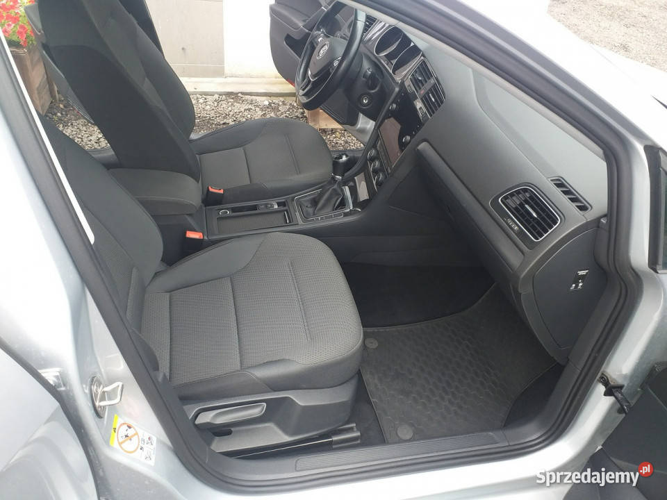 Volkswagen Golf VII 2012 Rok produkcji 2019 Samochody osobowe sprzedam