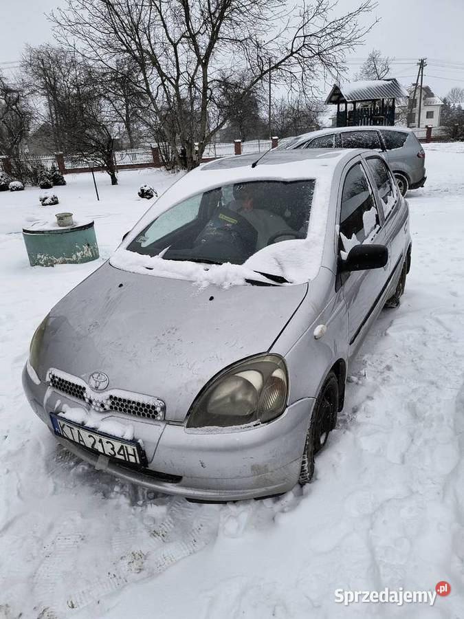 Toyota Yaris 10 2002r Samocice