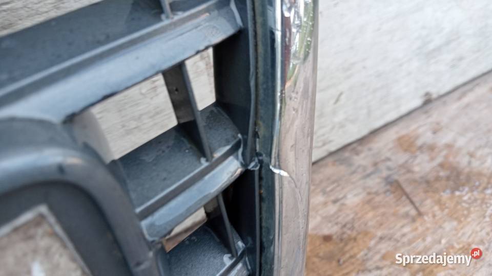 AUDI A6 C6 GRILL ATRAPA CHROM osobowe Zbierkowo sprzedam