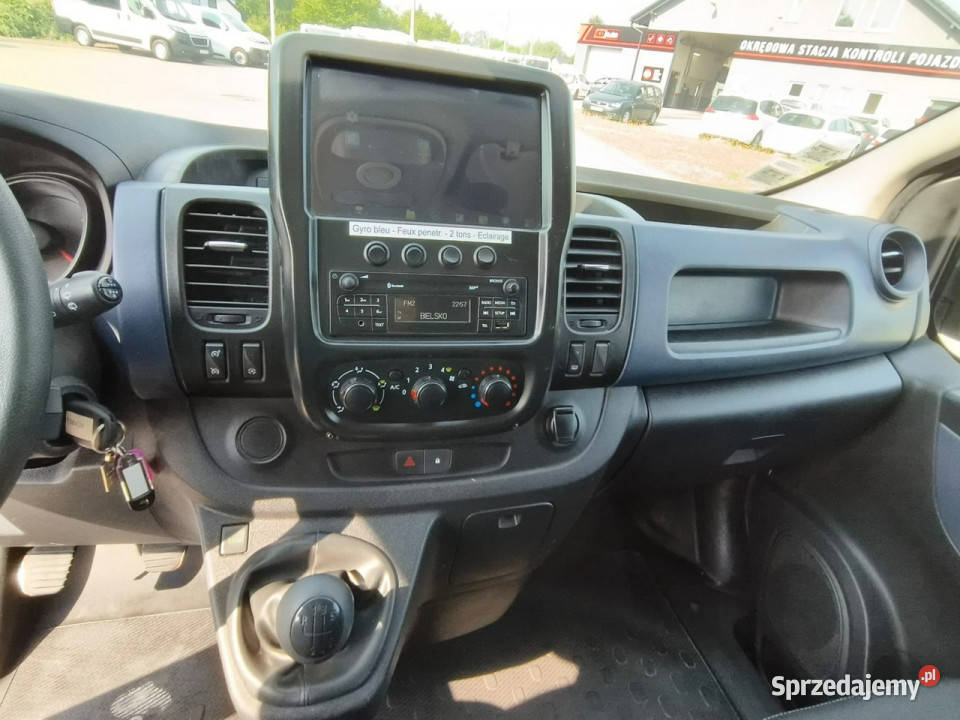 Opel Vivaro 16 cdti 145 ambulans karetka nosze Kęty sprzedam