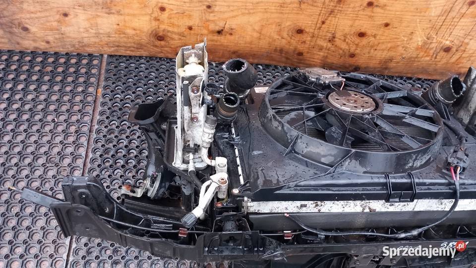 BMW E87 20D PAS PRZEDNI KOMPLET Zbierkowo sprzedam