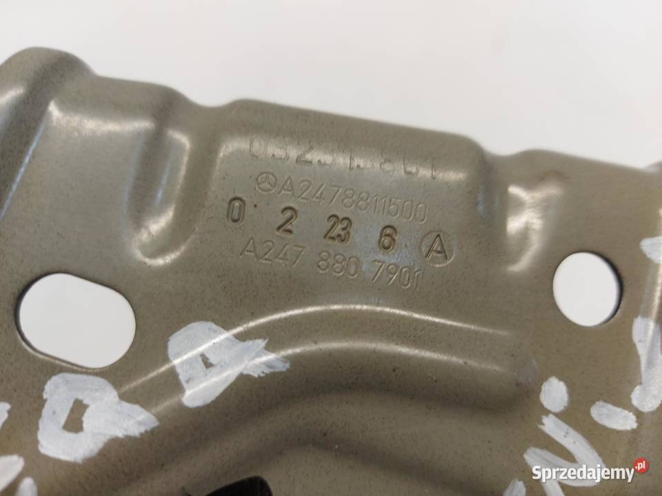 Mercedes EQA 250 W243 MOCOWANIE BŁOTNIKA LEWY