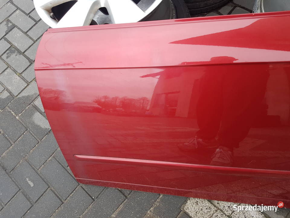 AUDI A4 B7 DRZWI PRAWE PRZOD POSZYCIE PRAWE części blacharskie