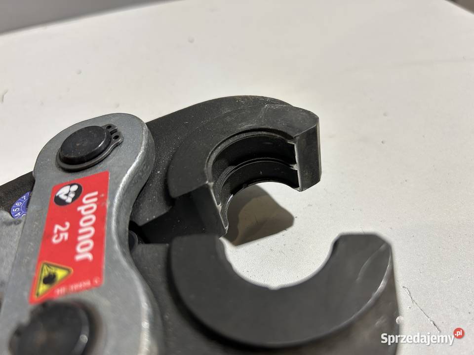 SZCZĘKA UPONOR 25 25MM REMS Kraków sprzedam