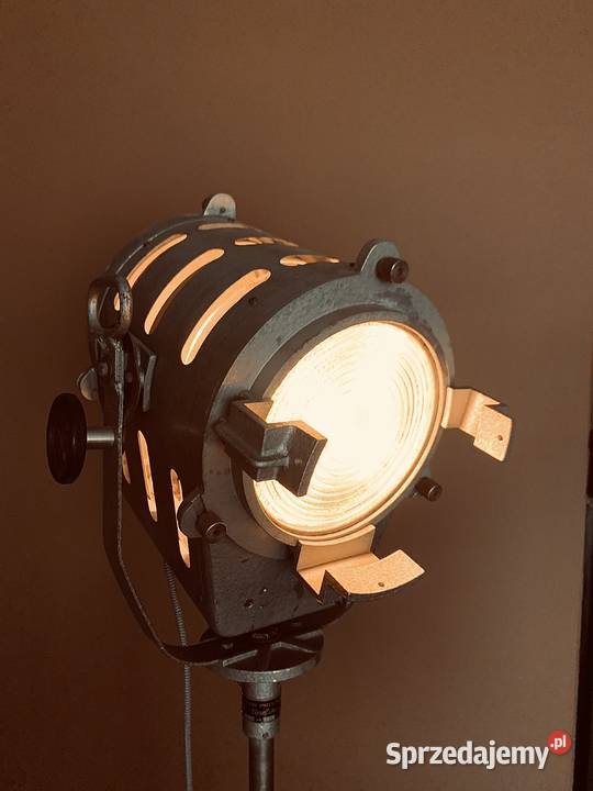 Lampa teatralno filmowa z okresu PRL Vintage sprzedam