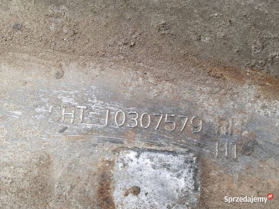 WAHACZ PRZÓD PRAWY CHEVROLET CORVETTE C6 osobowe Lipno