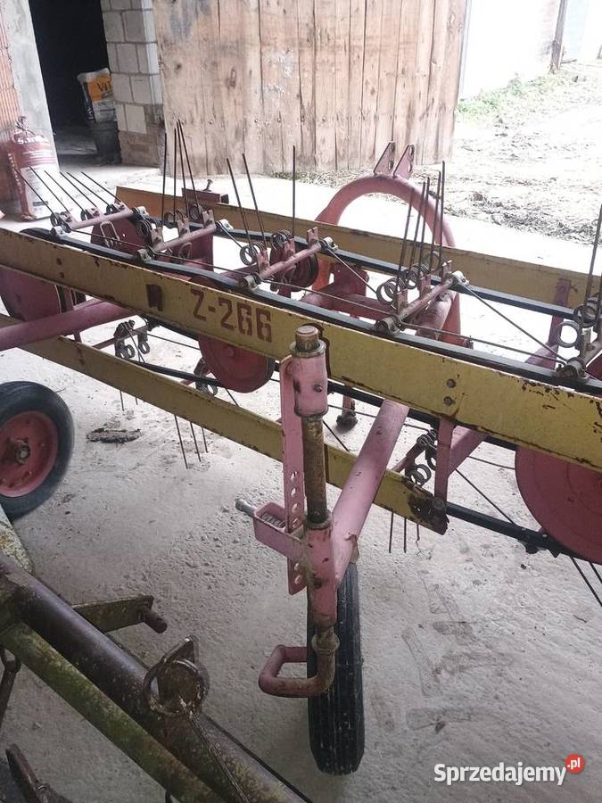 Przewracarka zgrabiarka taśmowa Pronar Błażek