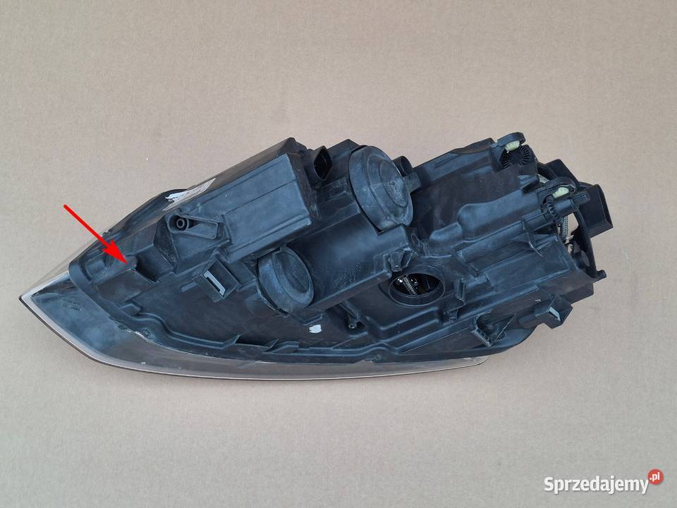 VW POLO V 6R 6R1 REFLEKTOR PRAWY XENON LED LAMPA osobowe lubuskie Bieleń