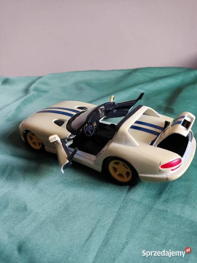 Model samochodu 124 Dodge Viper RT10 1996 Maisto Modelarstwo Głuchołazy