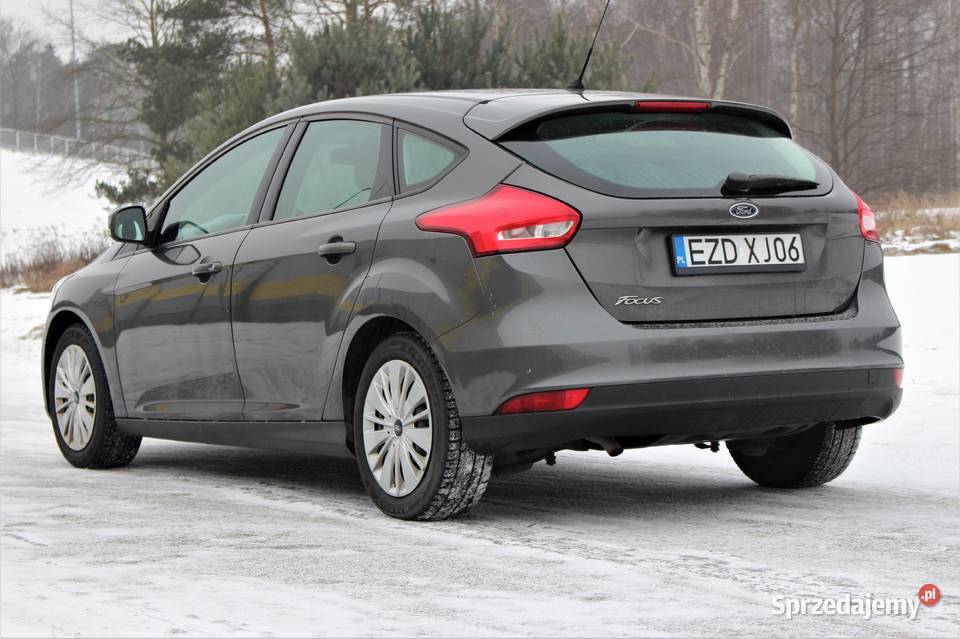 Ford Focus 16 zwykła benzyna 20152016 salon 86KM Pabianice