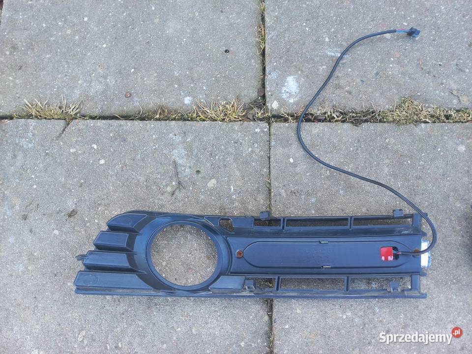Zaślepka Kratka zderzak przód VW Passat V Lift osobowe Lublin