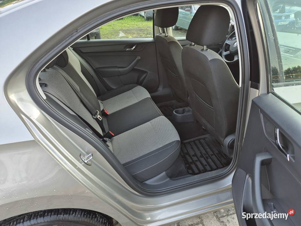 2013 Skoda Rapid Liftback 16 TDI 105 Bogata 105KM Rapid Bujaków