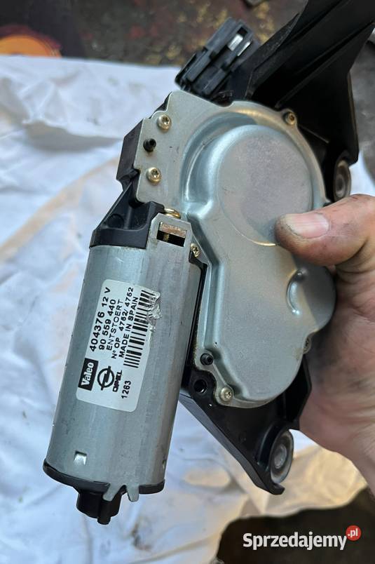 VALEO SILNIK WYCIERACZKI TYŁ TYLNEJ OPEL ZAFIRA Rok produkcji 2001 Olsztyn