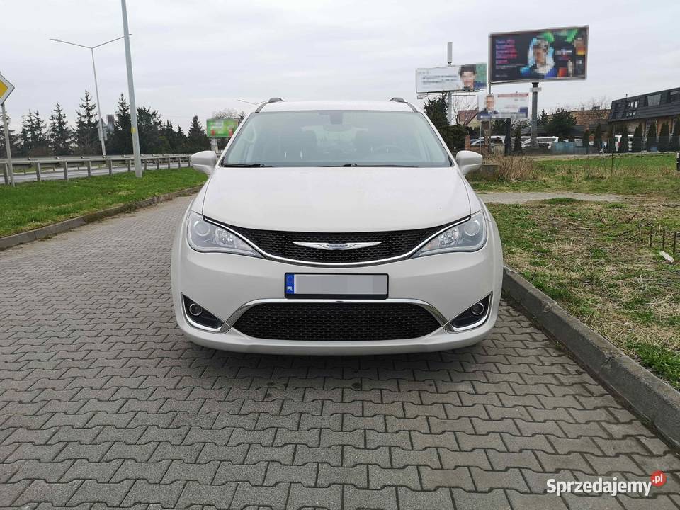 Chrysler Pacifica TouringL Plus 8 osobowa wielkopolskie Komorniki sprzedam
