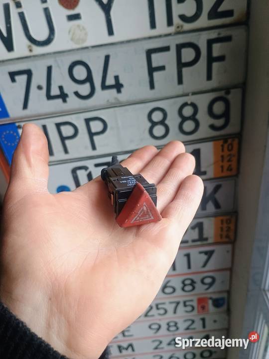 Włącznik świateł awaryjnych Audi A3 8P