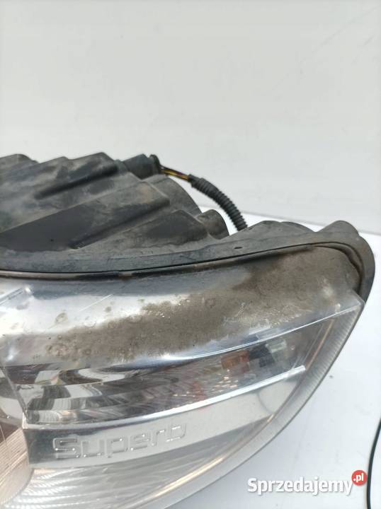 LAMPA PRZÓD LEWA EUROPA 3T1941015D Skoda Superb
