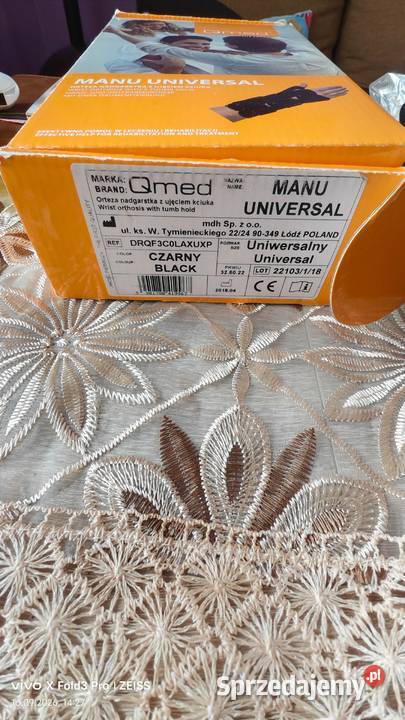 Qmed Manu Universal Orteza nadgarstka z ujęciem Kwidzyn