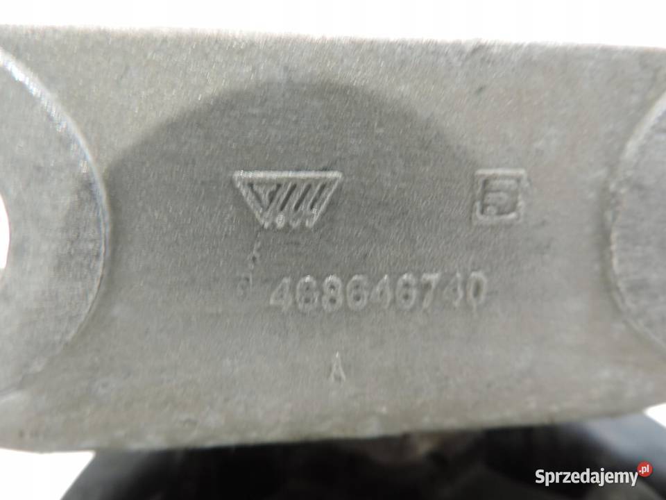 ŁAPA PODUSZKA SKRZYNI OPEL CORSA D 17 CDTI