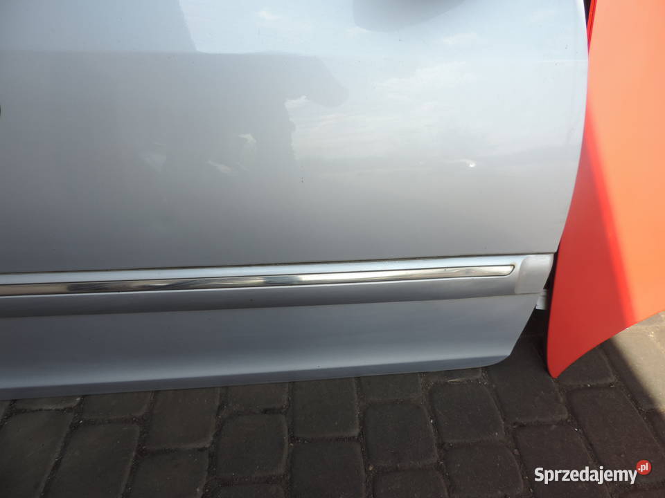 DRZWI PRAWY PRZÓD LAK 6C KIA CARENS II 0206