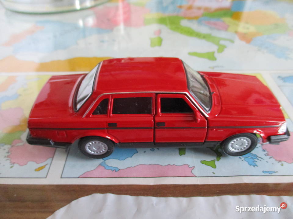 Historyczny model VOLWO 204 GL Zielona Góra