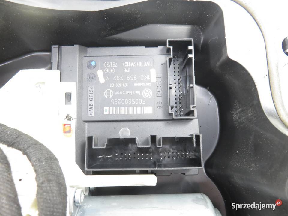 PODNOŚNIK SZYBY PRAWY PRZEDNI SEAT LEON II 1P1