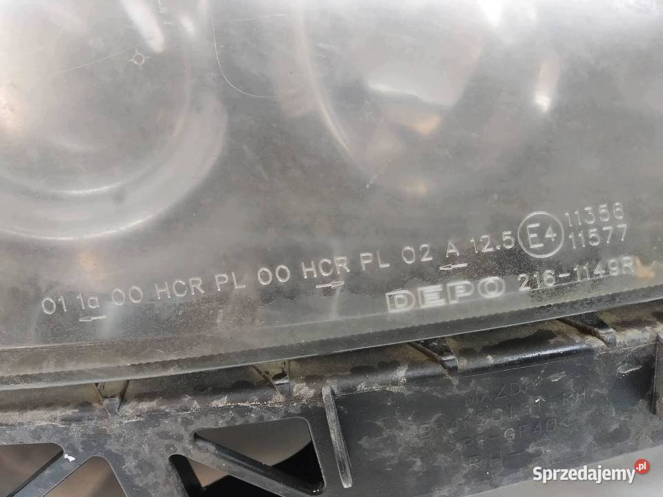 LAMPA PRZÓD PRAWA EU Mazda 3