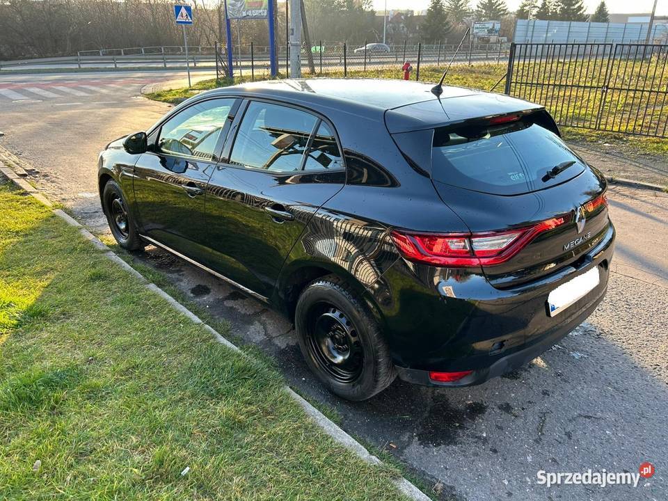 Renault Megane 12 Turbo 2016 mały przebieg sprzedam