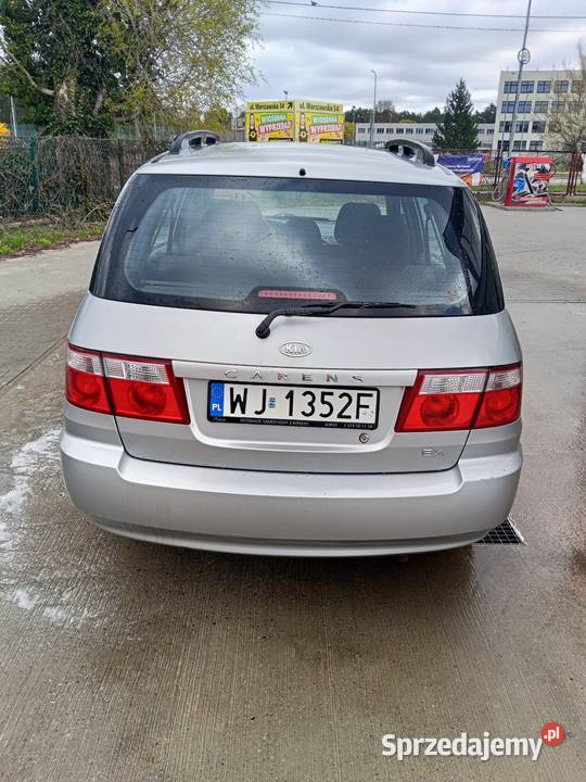 Ładna BG bez grama rdzy Rok produkcji 2006 Kia Warka