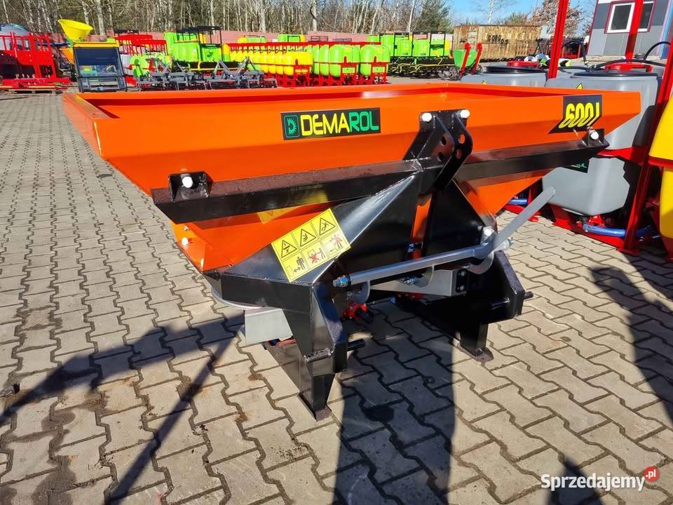 Rozsiewacz dwutarczowy nawozów demarol nisko Pozostałe Pobiednik Mały