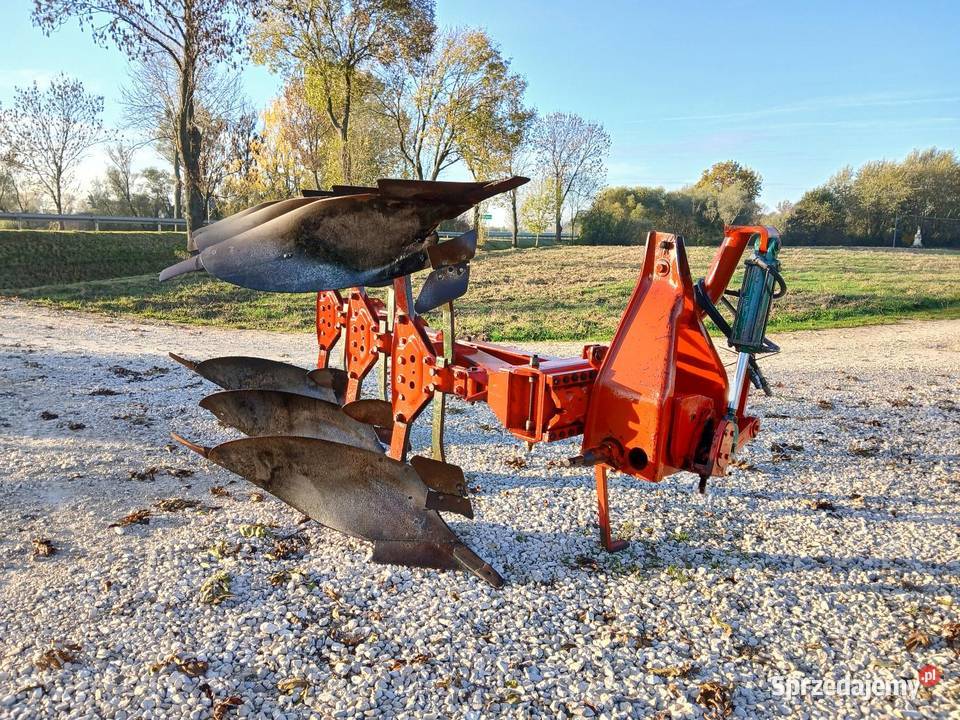 Plug obrotowy Kverneland 3 z Niemiec nieuszkodzony świętokrzyskie