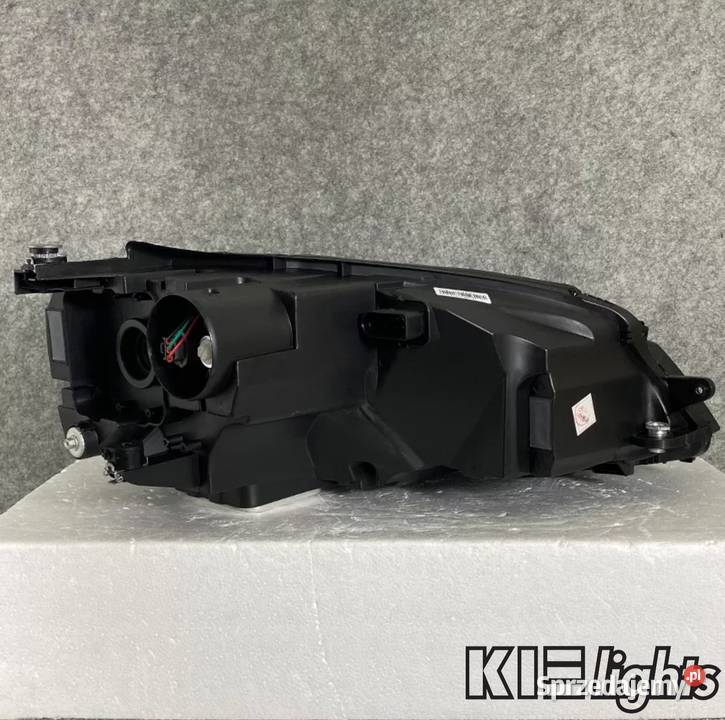 WYPRZEDAŻ Volkswagen Golf 7 75 2013 2019 lampy osobowe Bełchatów