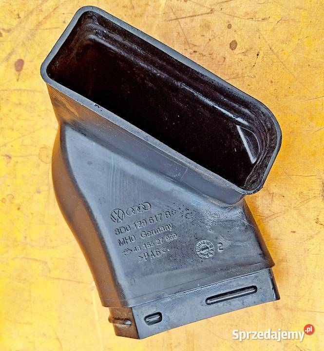 AUDI A4 B5 16 DOLOT WLOT POWIETRZA 058129617A Rok produkcji 1997 Części Radom