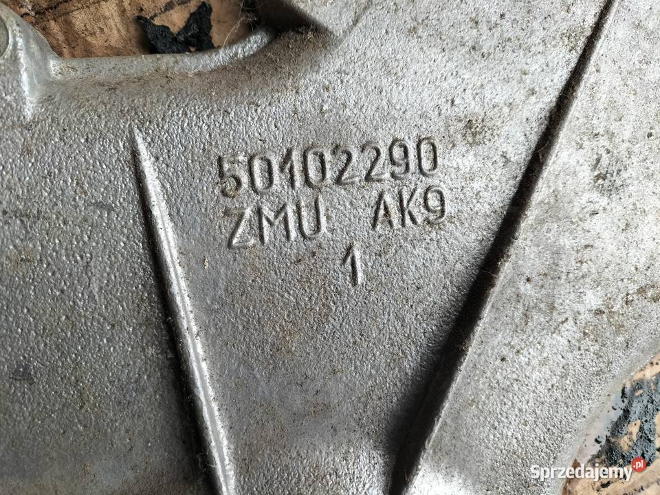 Ursus C330 50102290 DEKIEL POKRYWA ROZRZĄDU Kamień-Kolonia