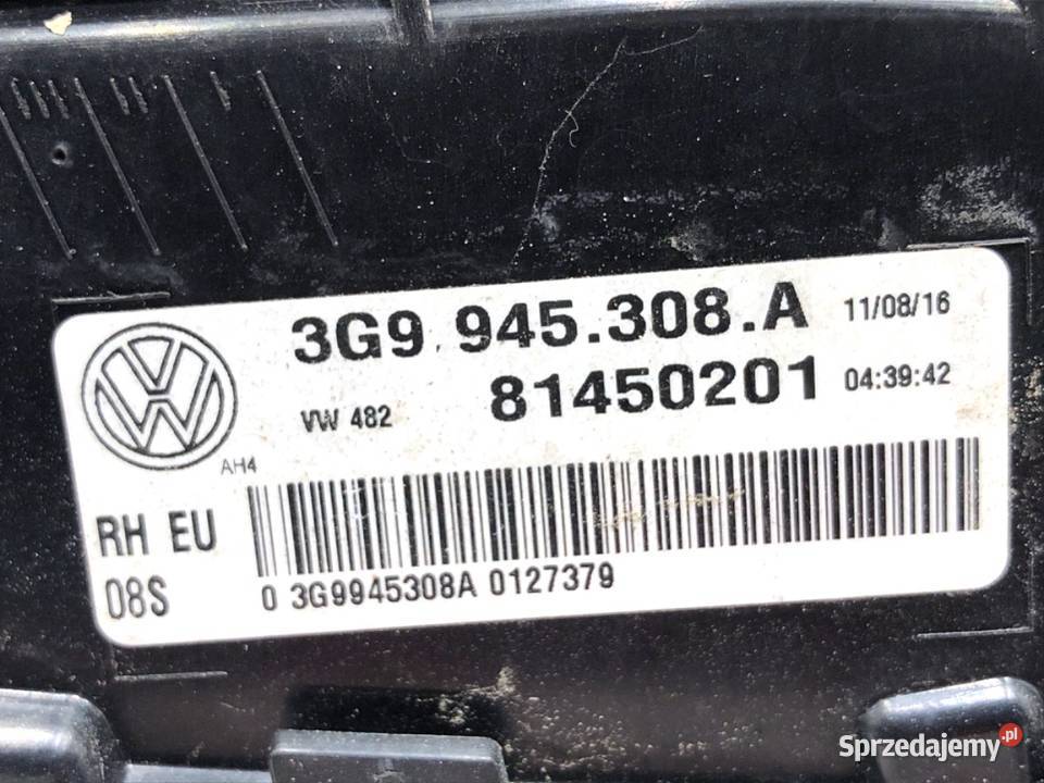 LAMPA TYŁ PRAWA WEWNĘTRZNA VW PASSAT B8