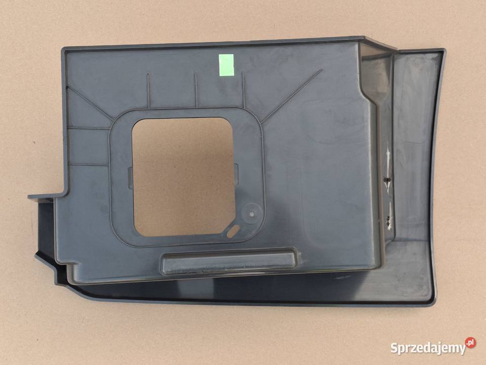 MAN TGL TG3 STOPIEŃ PRAWY DOLNY OBUDOWA WNĘKA Bieleń