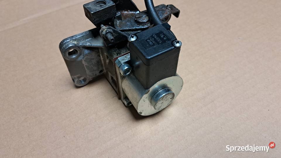 Hatz Elektrozawór seria L 2l40 3L41 2M40 4L41 Cieszyn sprzedam
