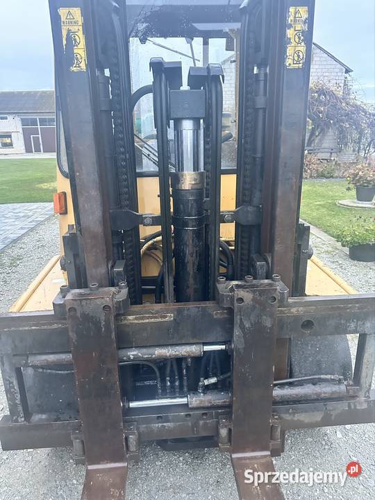 Wózek wielowy CAT 4t 42m lpg automat triplex Pajęczno