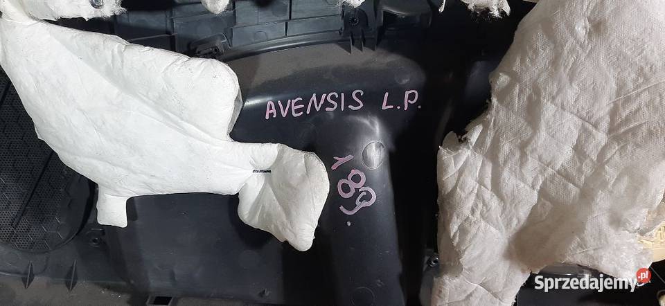 Boczek tapicerka drzwi lewy przód Toyota Avensis Włoszczowa